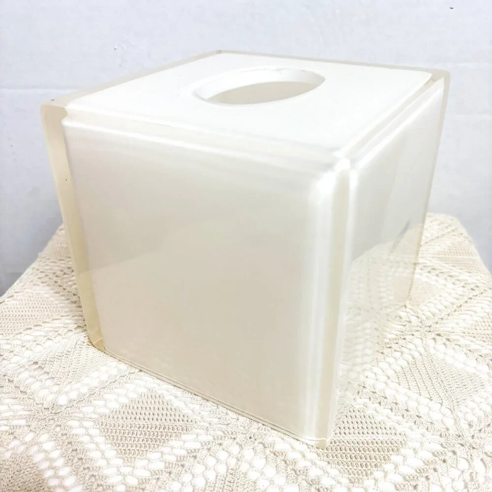 * Hotel Collection Square Cream  Acryllic Lucite Tissue Box 80’s – 90’s Vintage